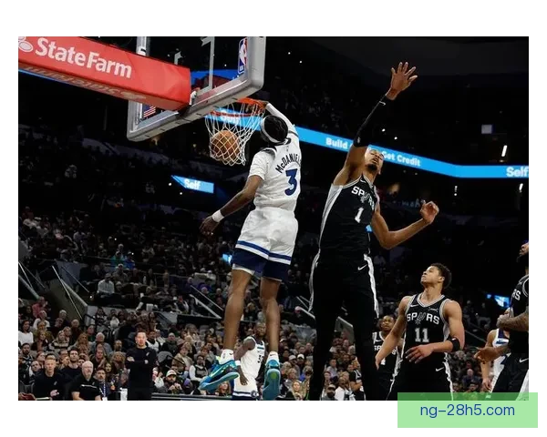 森林狼狂胜老鹰CJ38分空砍